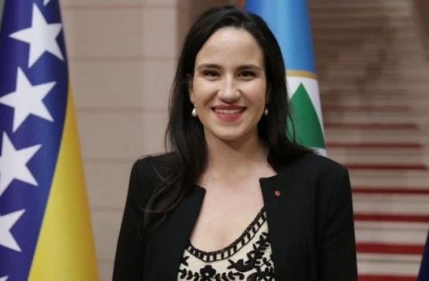 Gradonačelnica Sarajeva prof. dr Benjamina Karić je moralna vertikala i ogledalo slobodoumnog i herojskog Sarajeva