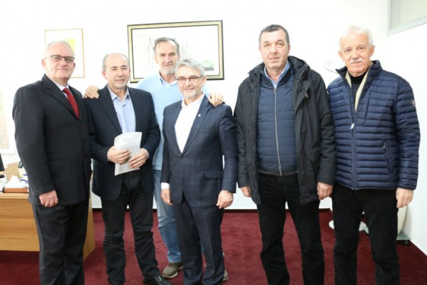 Upravni odbor Udruženja generala Bosne i Hercegovine sa ministrom Salkom Bukvarevićem