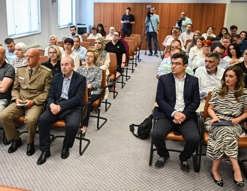 Održan naučni skup pod nazivom “Srebrenica - 30 godina od genocida - Kontinuitet zločina, negiranje i nestali”