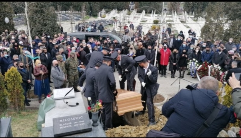 Sahranjen Jovan Divjak, penzionisani general Armije Republike Bosne i Hercegovine7