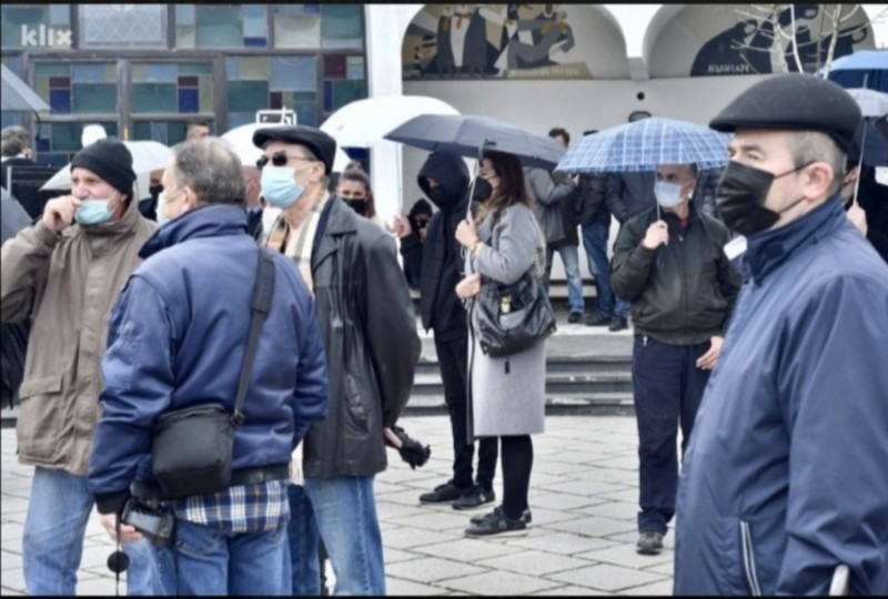 Sahranjen Jovan Divjak, penzionisani general Armije Republike Bosne i Hercegovine4