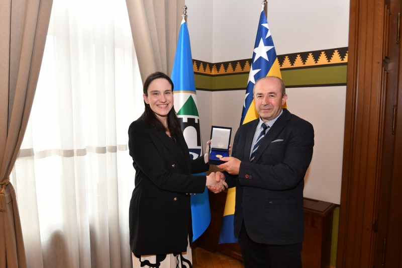 Susret Gradonačelnice dr. Benjamine Karić sa delegacijom Udruženja generala Bosne i Hercegovine4